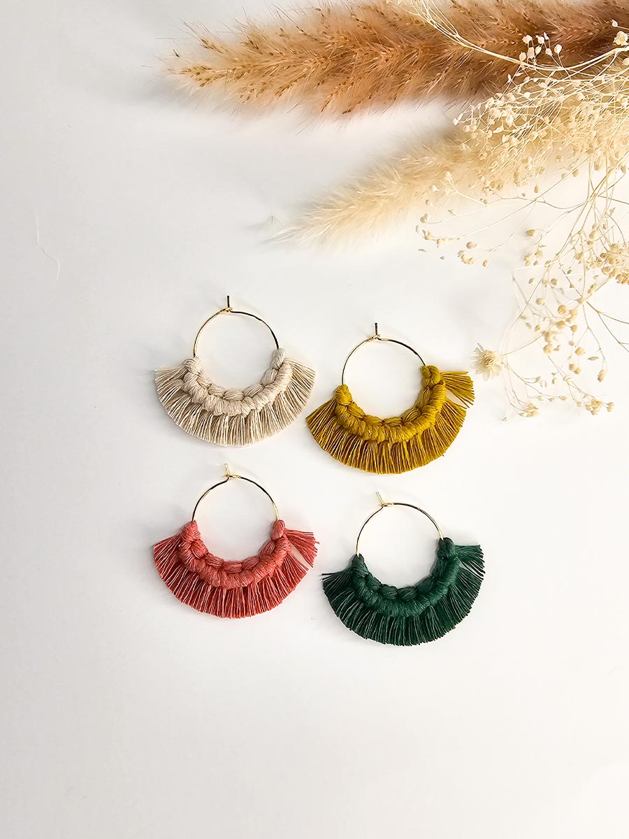 Marques verres à vin en macramé, ensemble de 4 (anneaux argent)