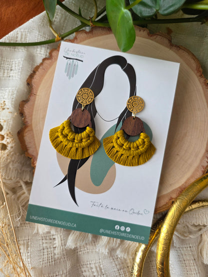 Boucles d’oreilles en macramé Sorel - bois de noyer