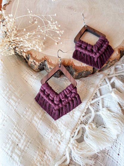 Boucles d’oreilles Élina en macramé et bois de noyer - Format grand