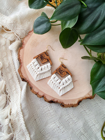 Boucles d’oreilles Flora en bois de cerisier – Format grand, couleur naturel et or