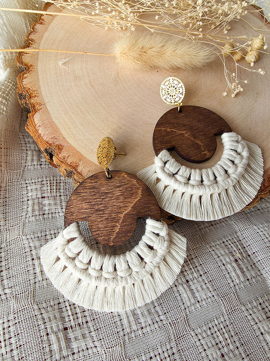 Boucles d’oreilles Isara – Macramé bohème, couleur naturel et or