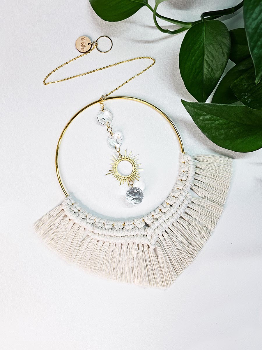 Capteur de soleil Aurélia en macramé