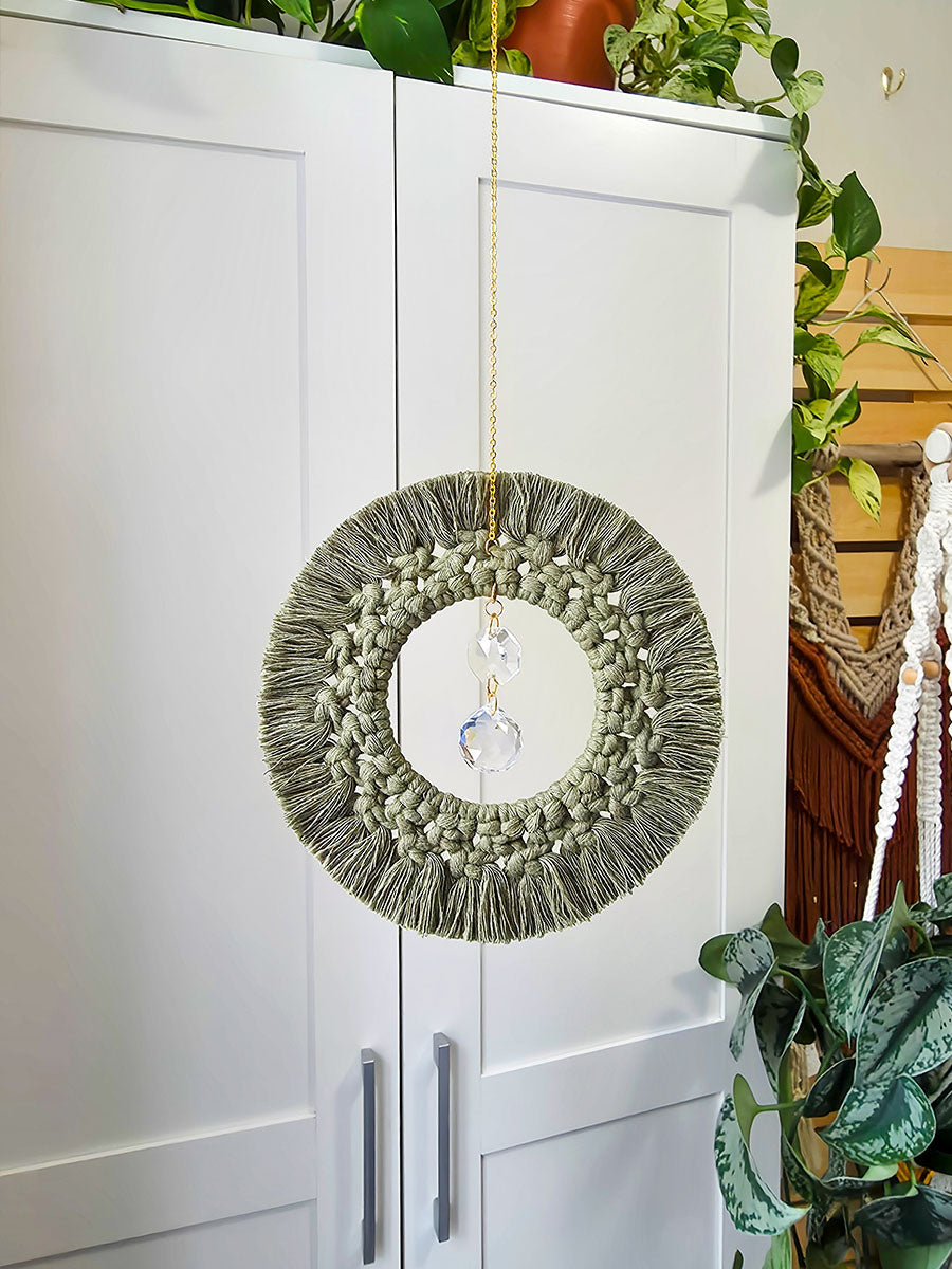 Capteur de soleil Aura – Macramé bohème, couleur olive