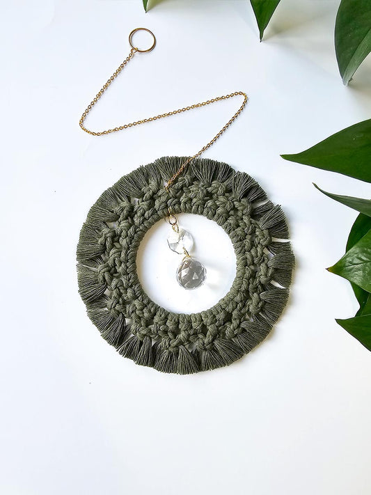 Capteur de soleil en macramé, olive