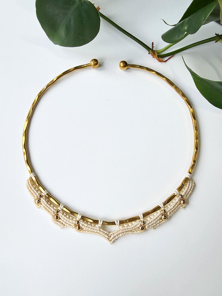 Collier Yuma - Laiton et micro-macramé, couleur naturel