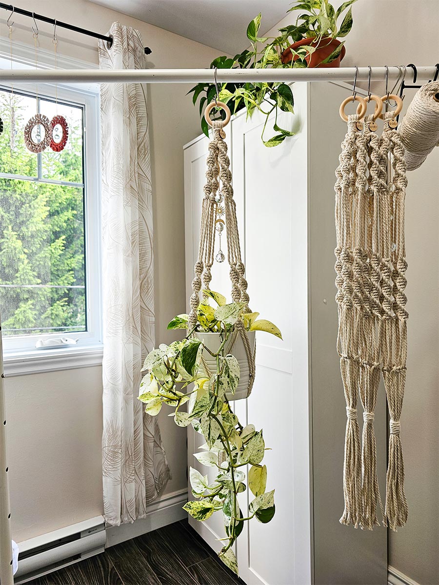 JARDINIÈRE LIORA, jardinière en macramé avec capteur de soleil