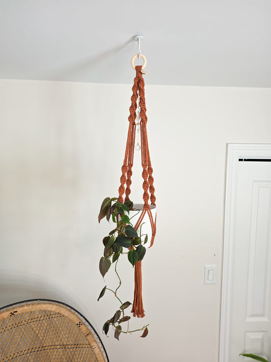 Liora Planter – Macramé with Suncatcher, Natural Color