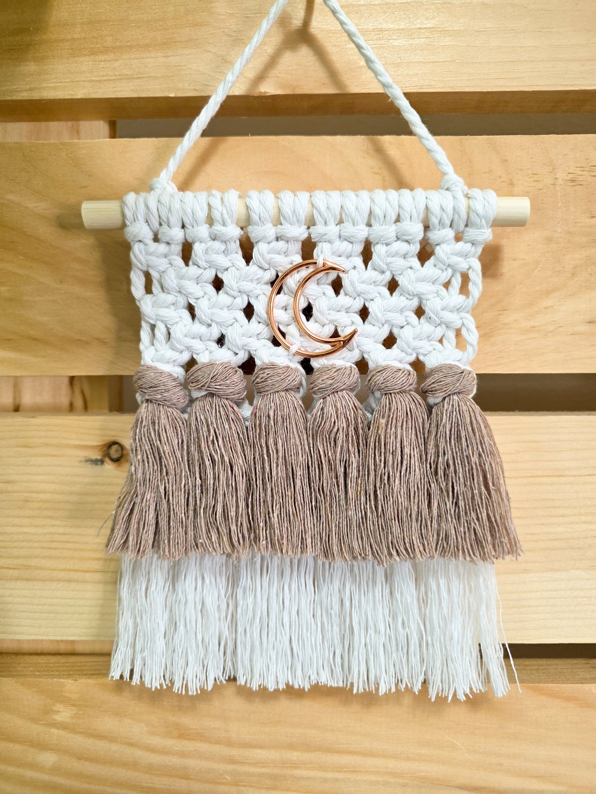 Alina wall macrame