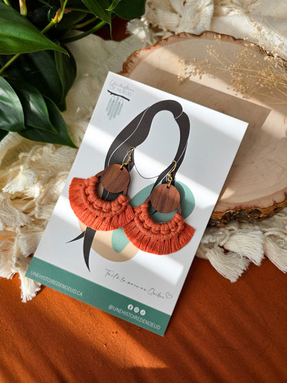 Boucles d’oreilles Sorel en bois de noyer – Format grand, terracota et or