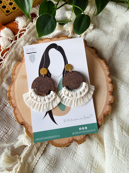 Boucles d’oreilles grand Mandala en bois de noyer – Macramé bohème, couleur naturel et or